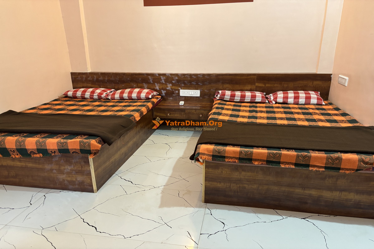 Aaisaheb Bhakt Niwas Tuljapur Room View