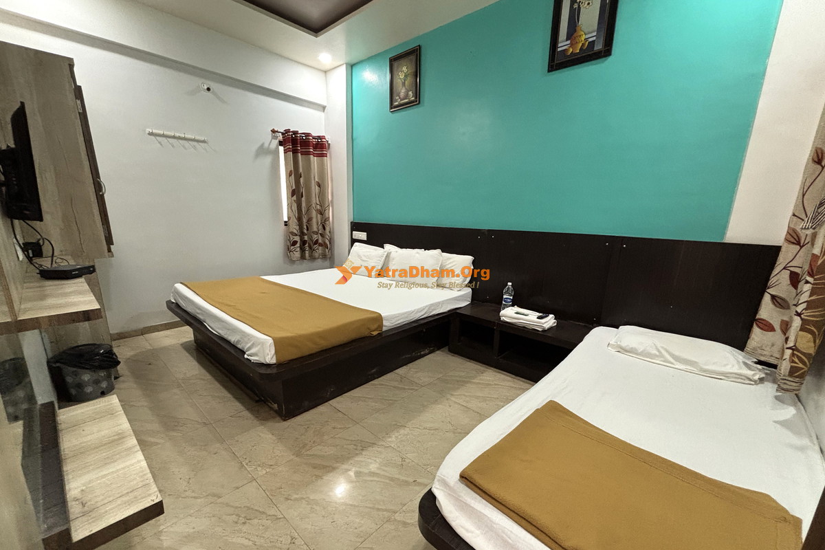 Bhavani Chatra Yatri NIwas Tuljapur 3 Bed Room View