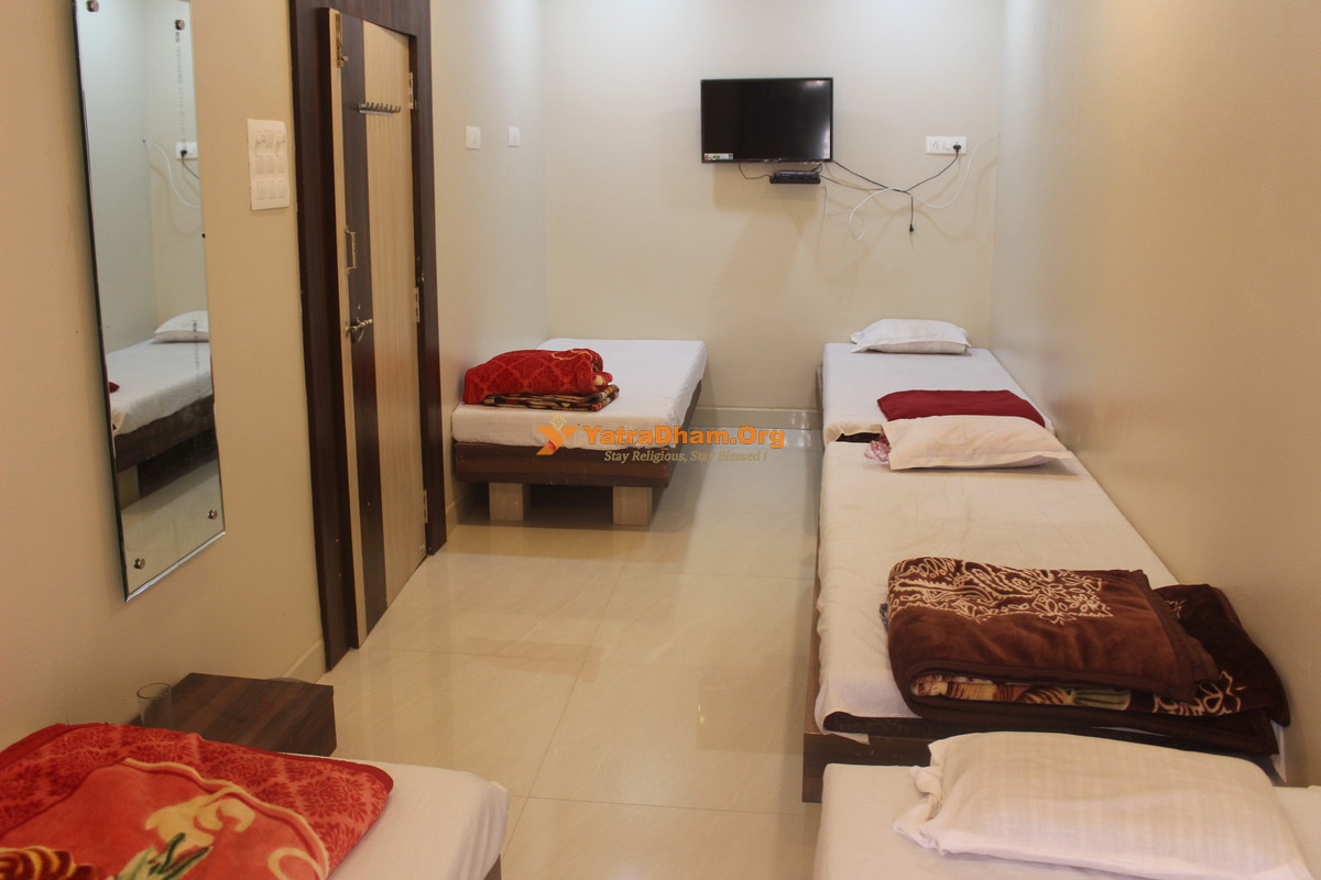 Agarwal Yatri Nivas Aundha Nagnath 5 Bed Room