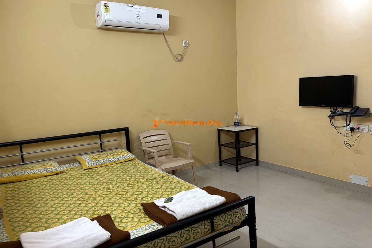Shree Swami Krupa Sadan Akkalkot 2 Bed Room