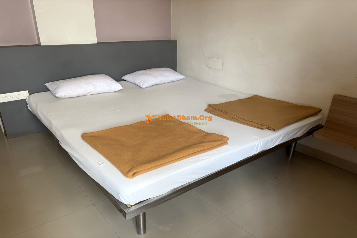 Bhagawati Yatri Niwas Kolhapur 2 Bed Room