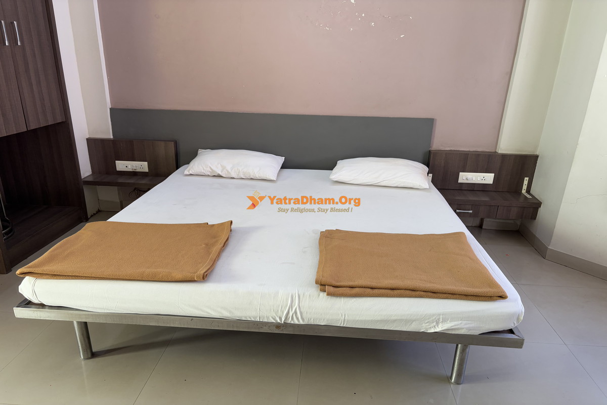 Bhagawati Yatri Niwas Kolhapur 2 Bed Room
