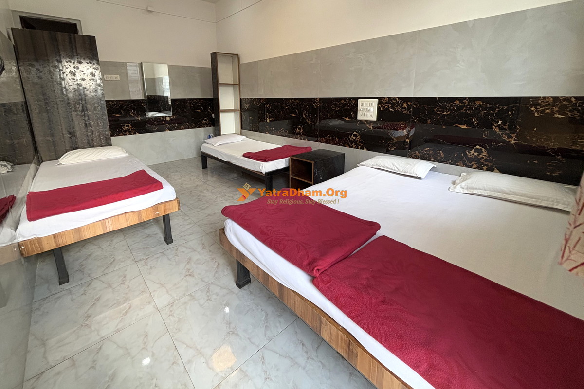 Joshi Yatri Niwas Narsinhwadi (Kolhapur) 4 Bed Room