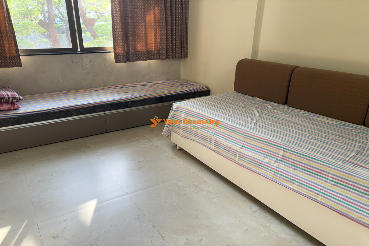 Shri Madhav Upanishad Ashram Pune Room