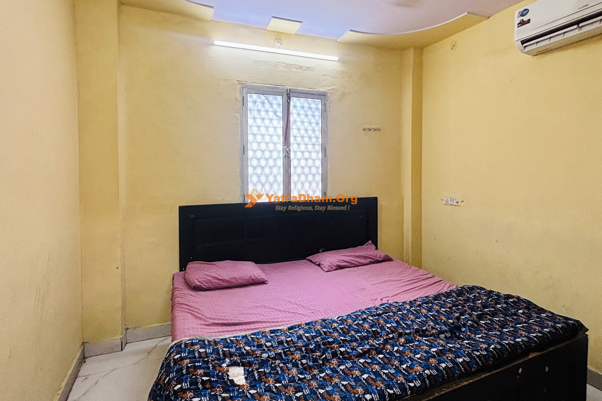 Shree Tilakdwar Aggarwal Dharmshala Holi Gate Mathura 2 Bed Room View