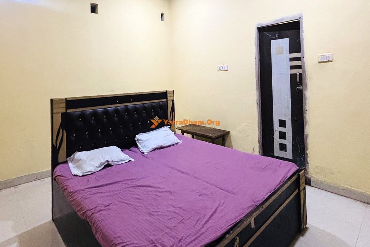 Shree Tilakdwar Aggarwal Dharmshala Holi Gate Mathura 2 Bed Room View