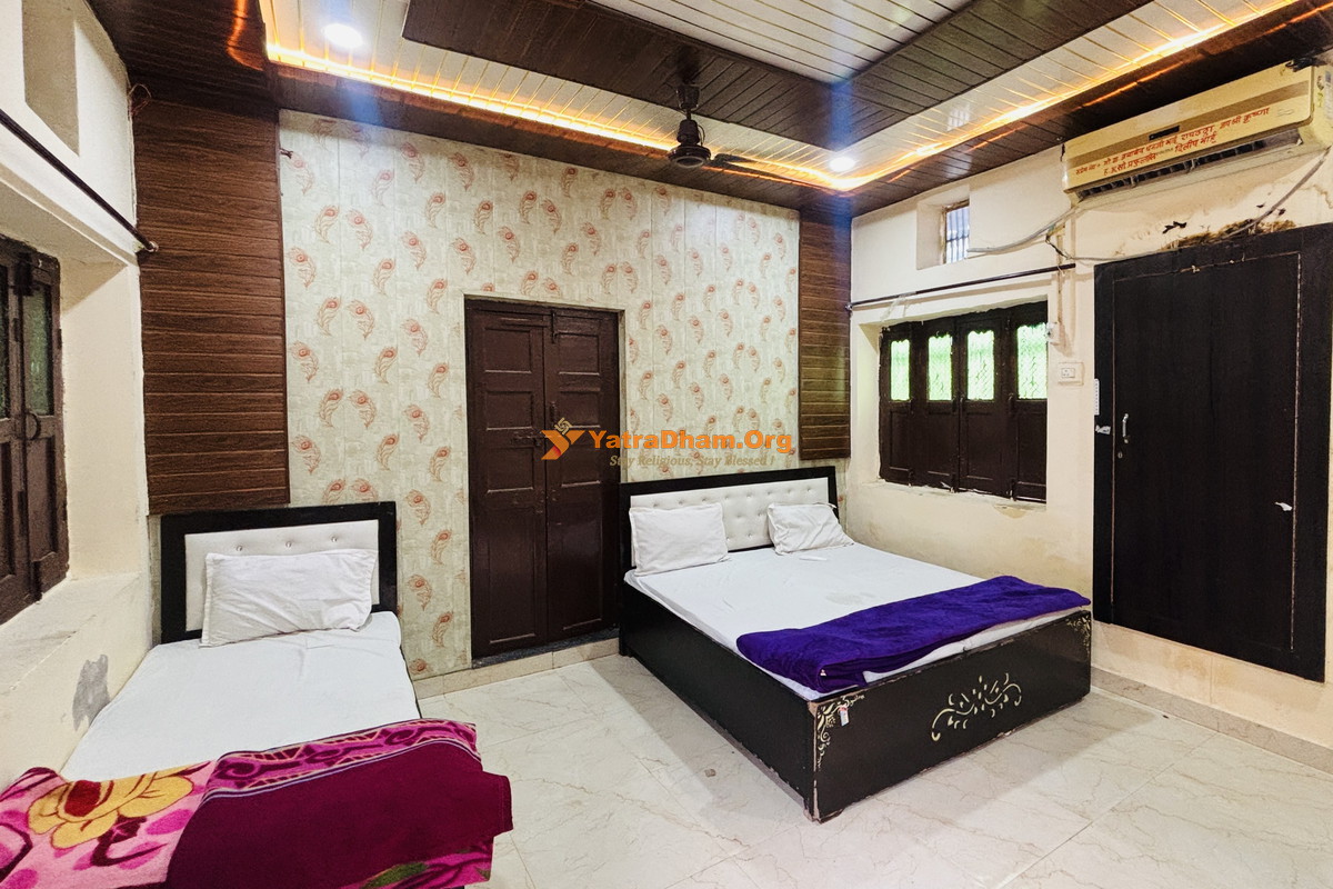 Laxmi Bhawan Dharamshala Mathura 2 Bed Room View