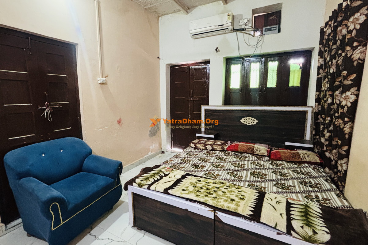 Laxmi Bhawan Dharamshala Mathura 2 Bed Room View