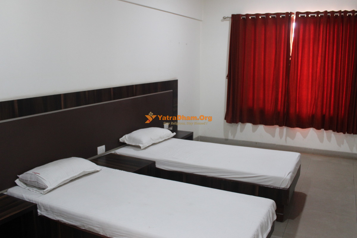 Mumbai Maratha Fruitwala Dharamshala Alandi 2 Bed Room