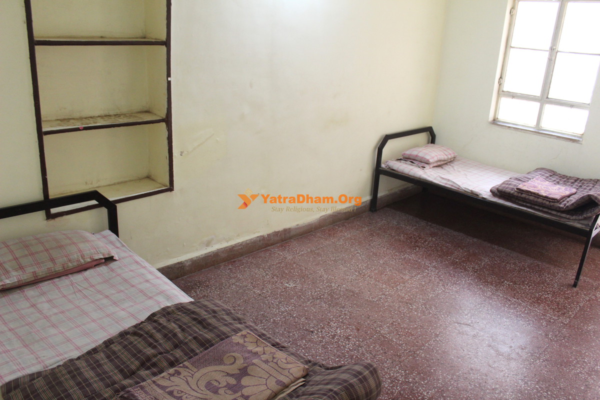 Shri Maheshwari Bhakt Niwas Alandi Room