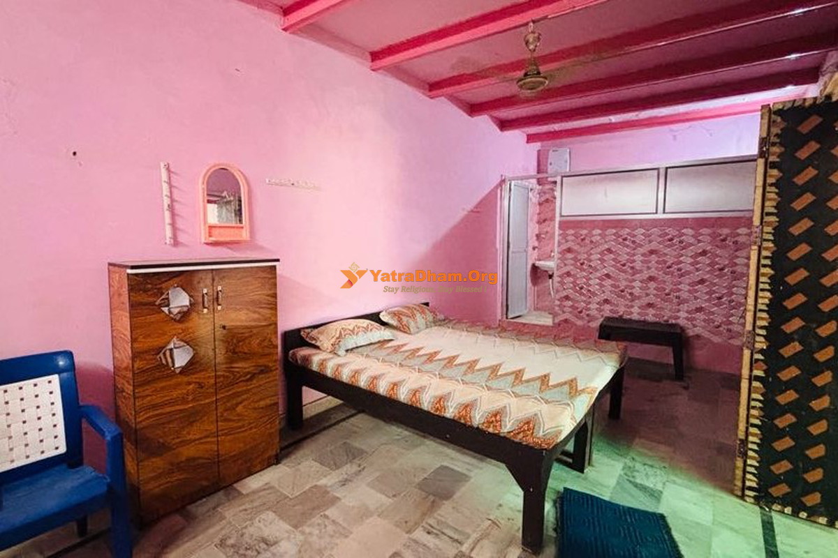Gujarati Samaj Dharamshala Gokul Mathura 2 Bed Room View