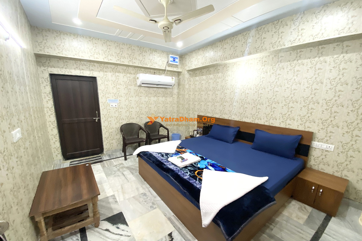 Ayodhya Shri Ram Krishna Mahal (Vrisha Inn) Room