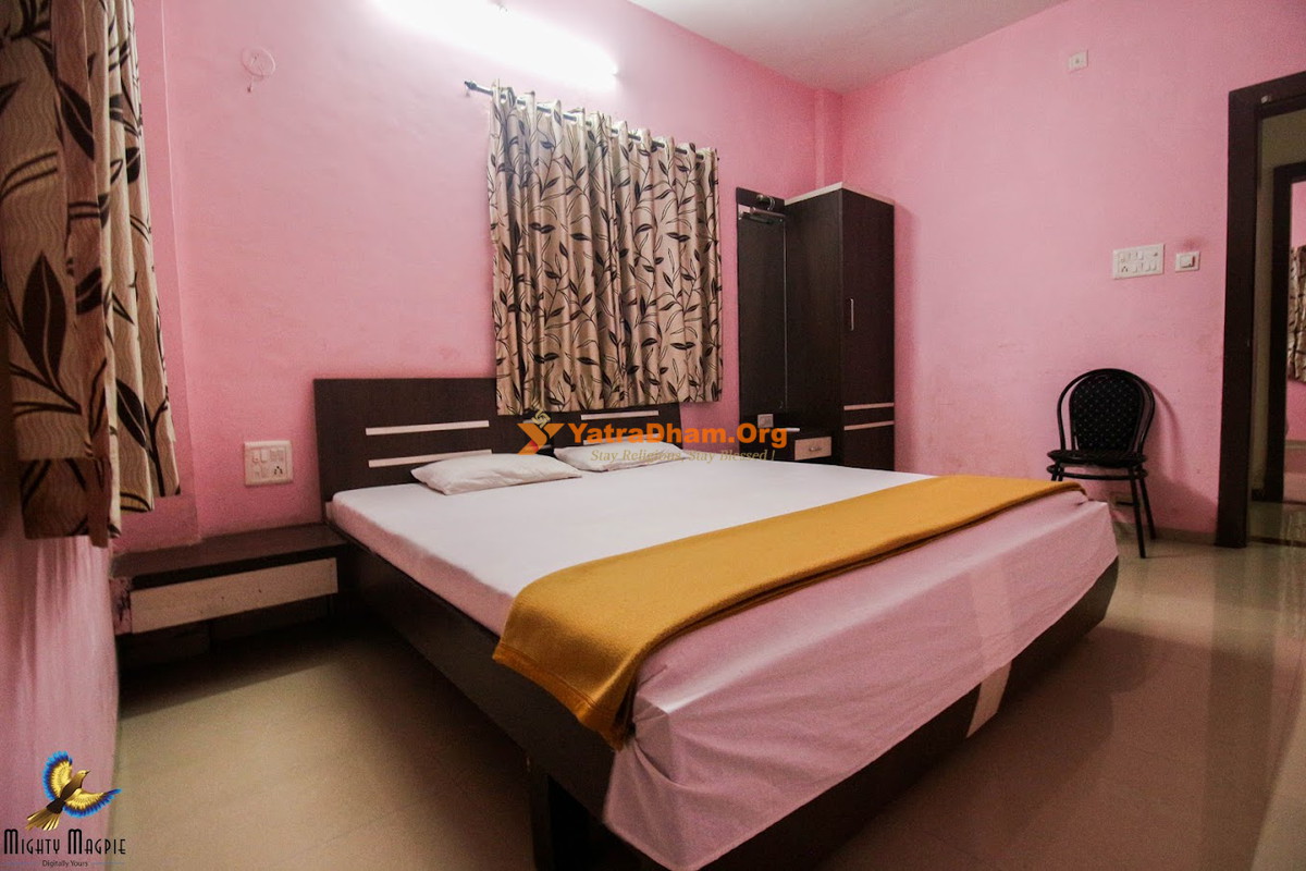 Lenyadri Hotel Lenyadri International 2 Bed Room View