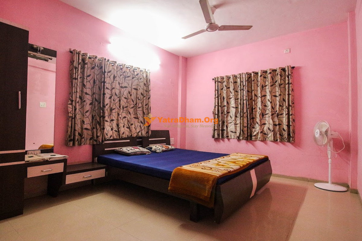 Lenyadri Hotel Lenyadri International 2 Bed Room View