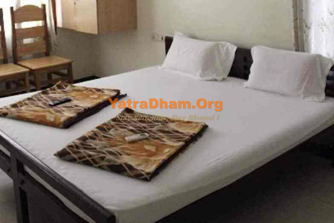 Hotel Iswariyaa Erode Room