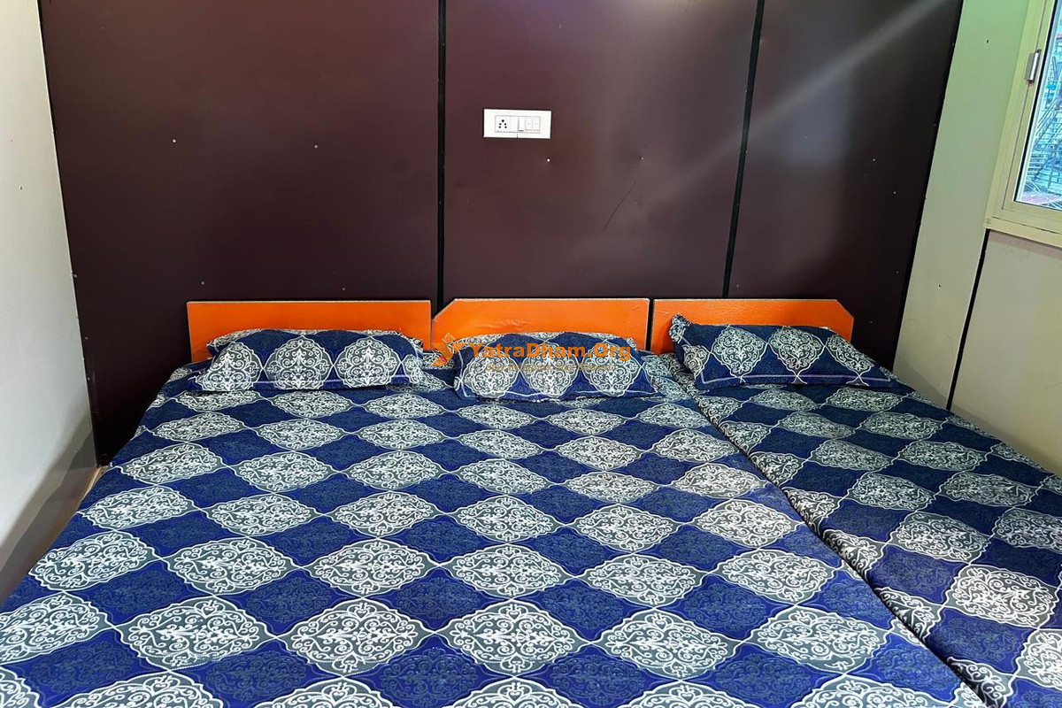 Hotel Brahma Kamal Phata (Kedarnath Road) 4 Bed Room View