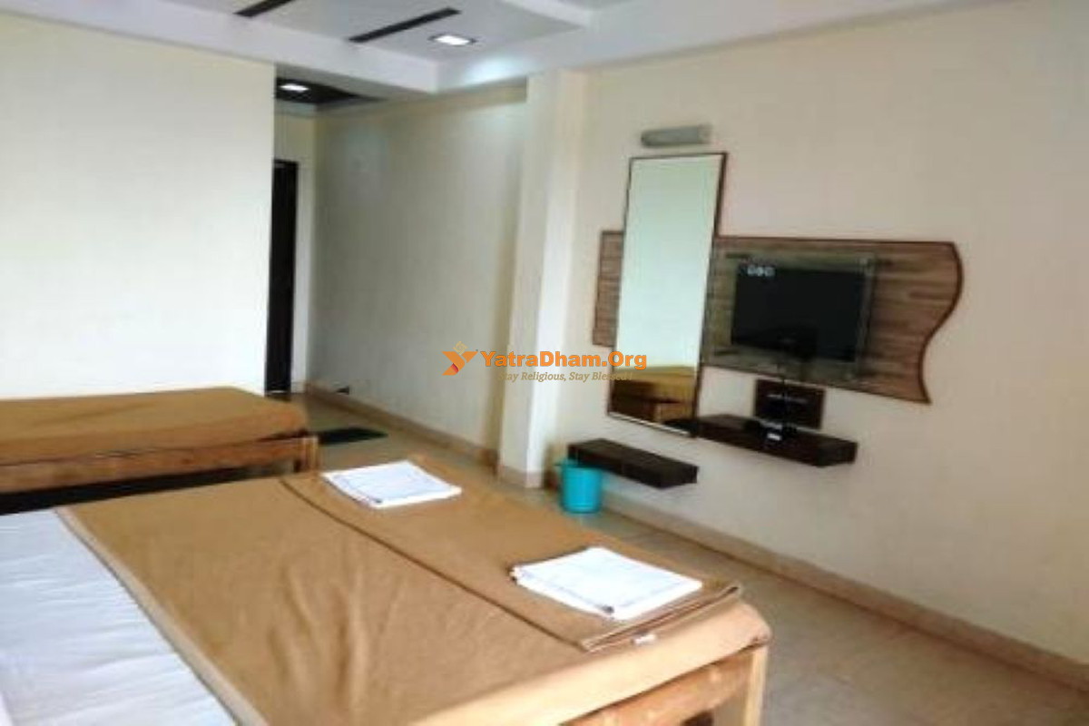 Hotel Pritysangam Ganpatipule 3 Bed Room View