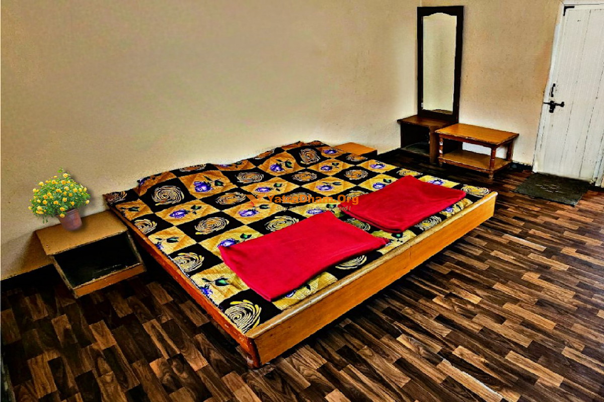 Parvati Lodge And Hotel Atpadi 2 Bed Room