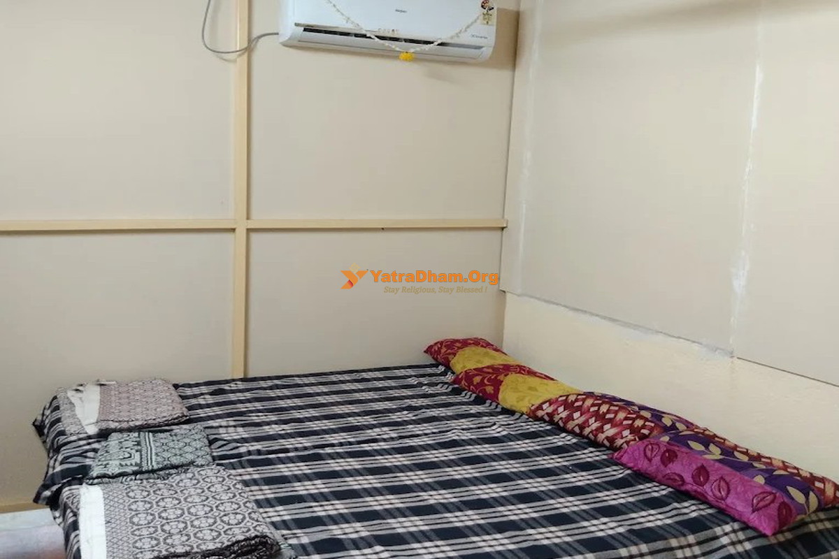 Mahalaxmi Bhakt Nivas Pandharpur 4 Bed Room
