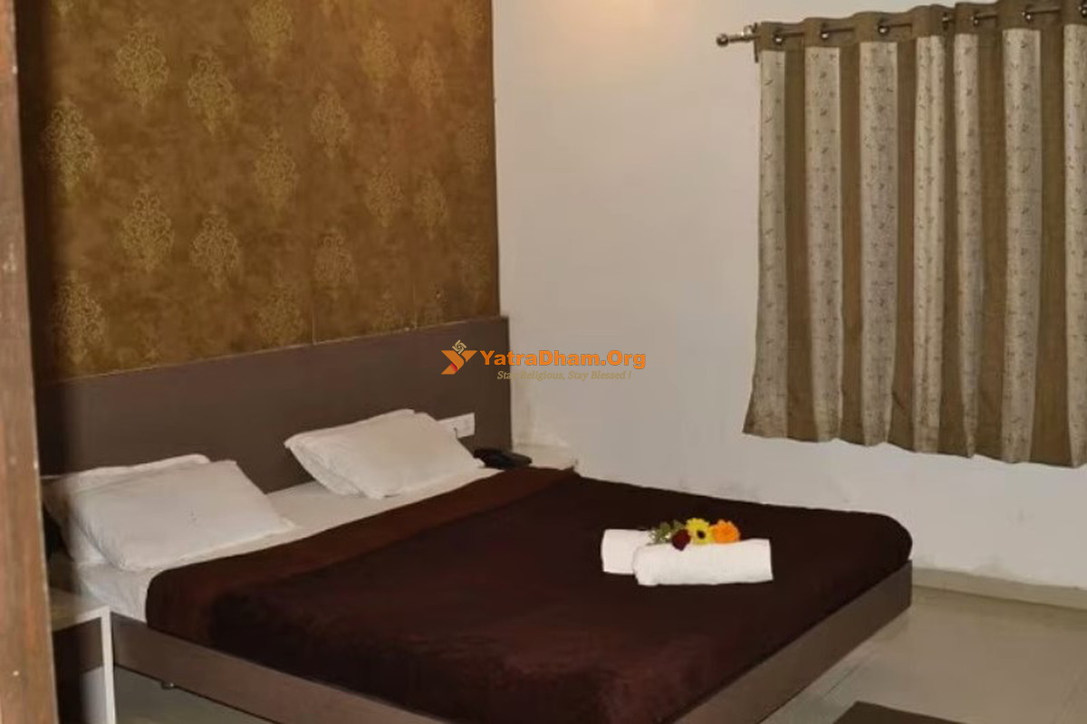 Hotel Safari Lodge Chimur 2 Bed Room