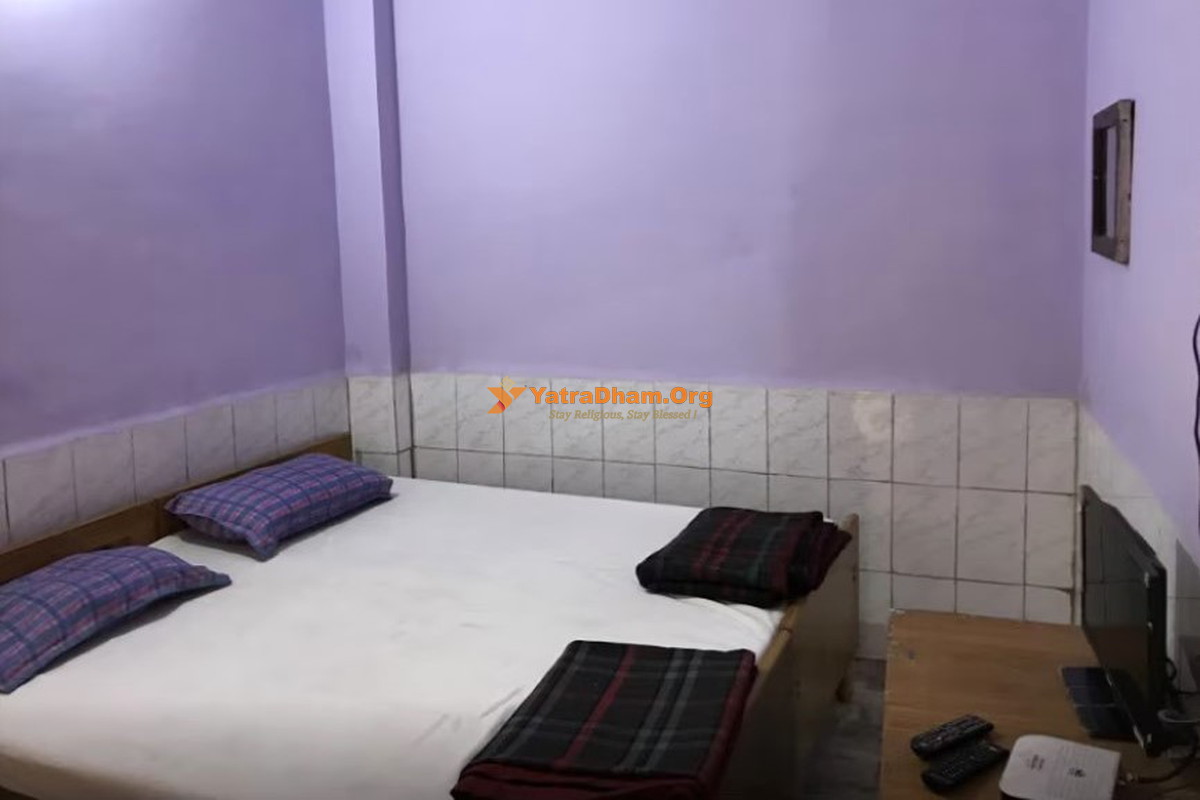Hotel Amit Palace Prayagraj (Allahabad) Room