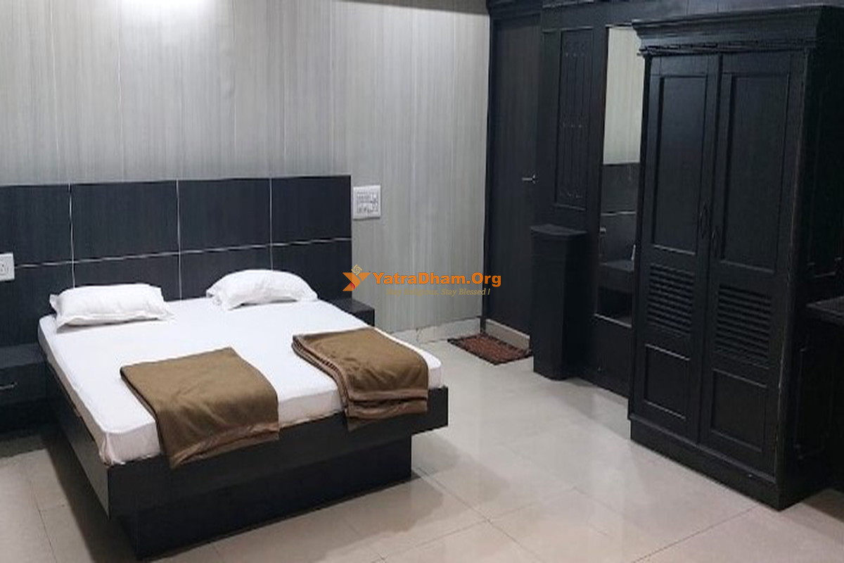 Harihar Sri Siddeshwara Deluxe Lodge 2 Bed Room