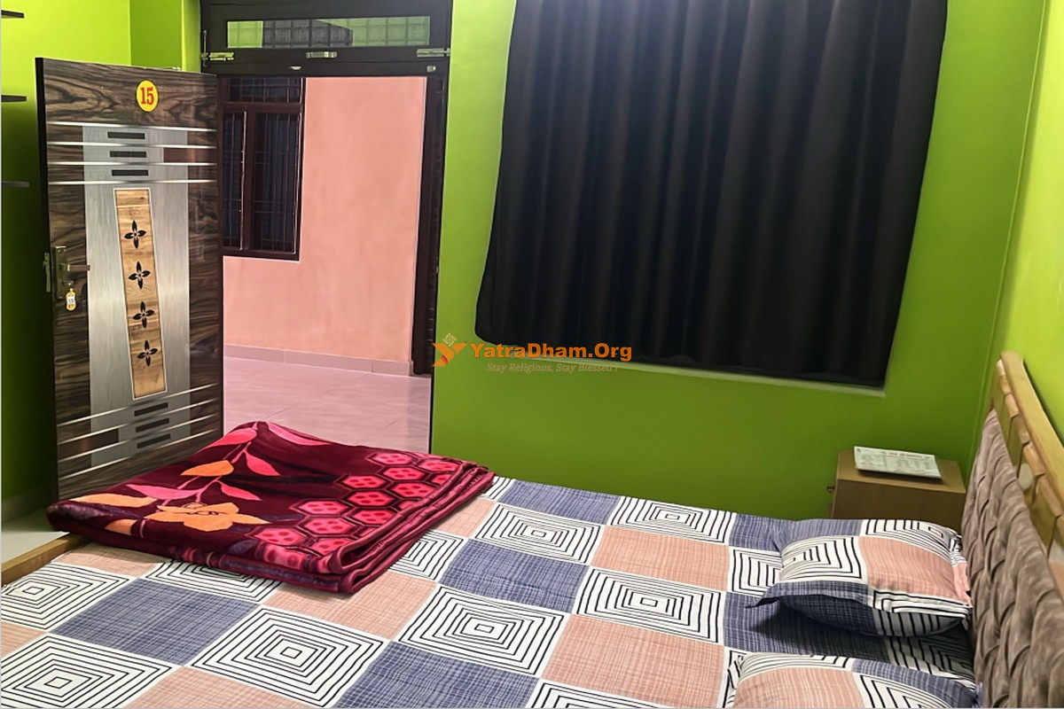 Shree Raj Homestay Ayodhya 2 Bed AC Room