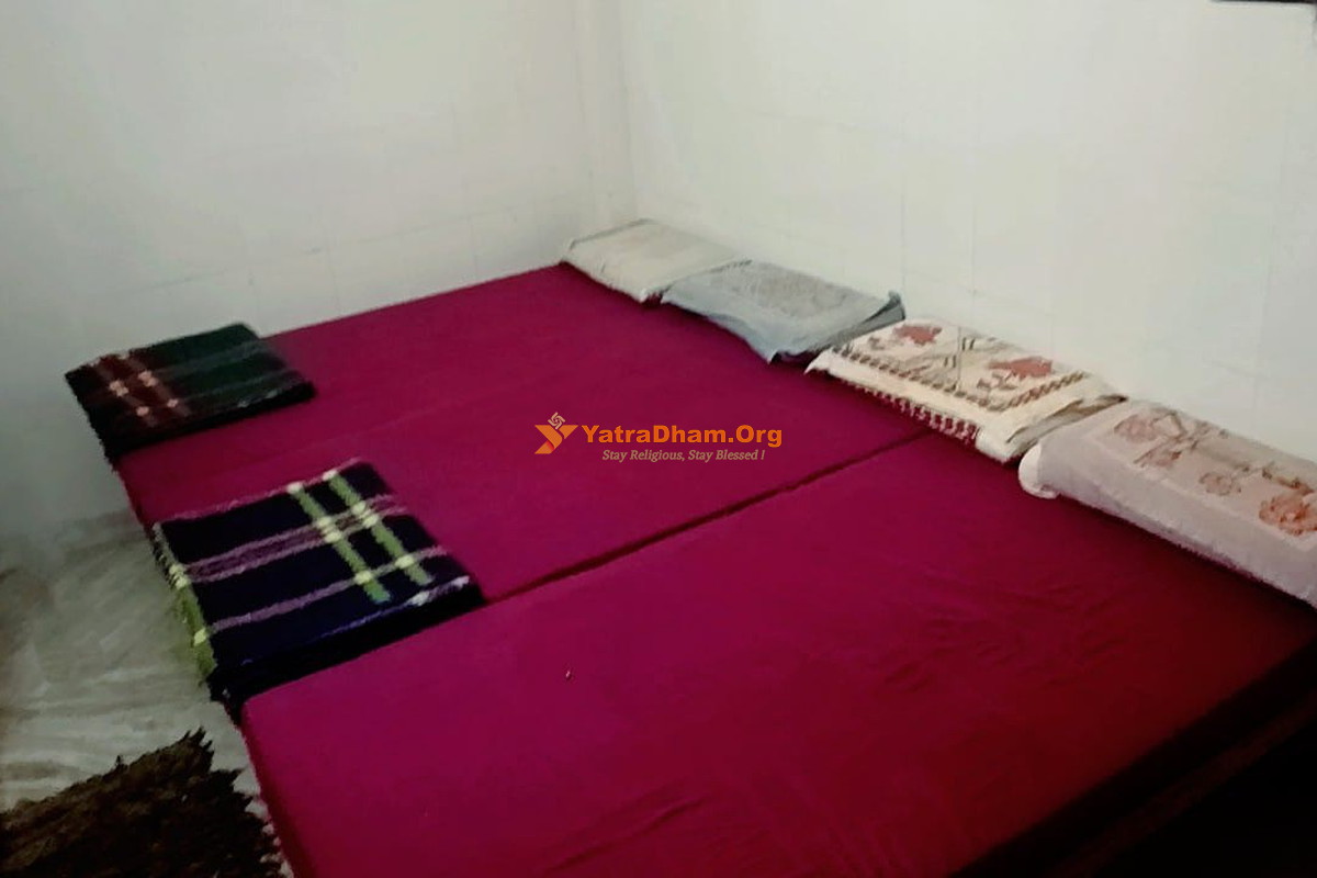 Shri Chakradhari Vishram Bhawan Khatu Room View