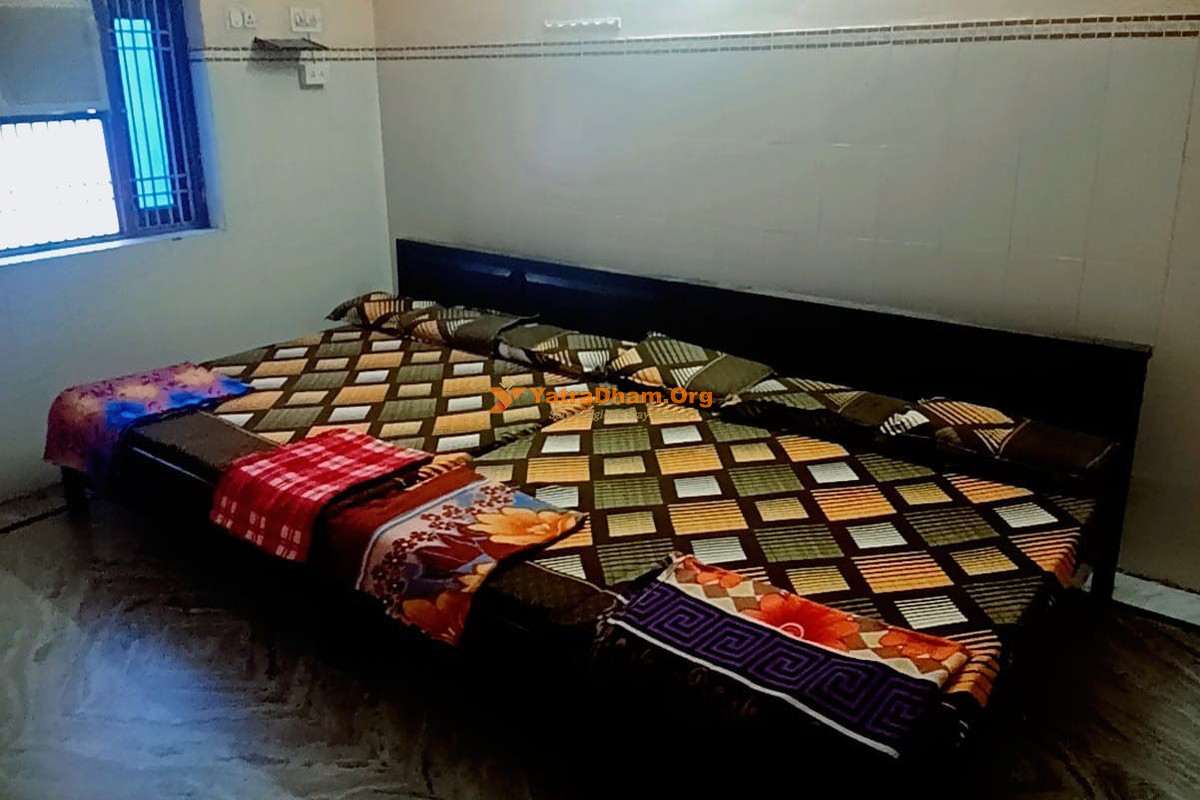 Shri Chakradhari Vishram Bhawan Khatu Room View