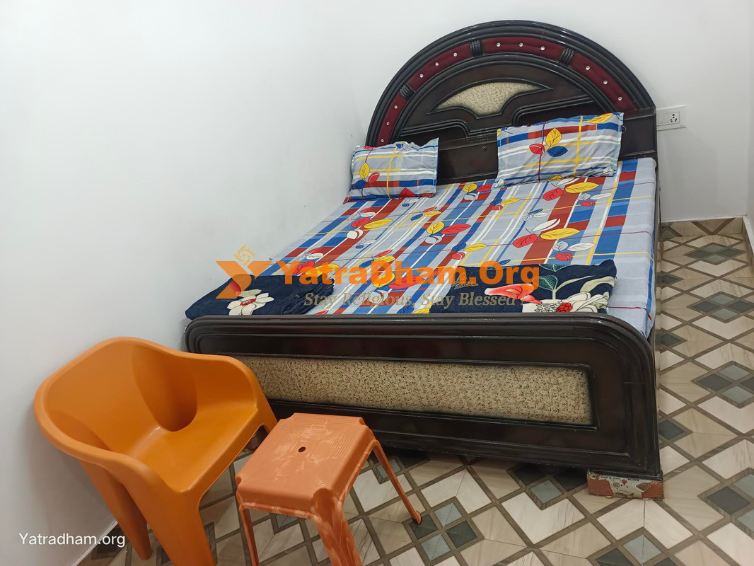 Shri Rama Yatri Nivas Paying Guest House Ayodhya