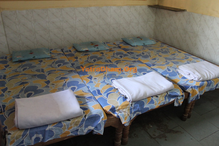 Smt Kashibai Gujarati Leuva Patidar Samaj Dharamshala Room View 3