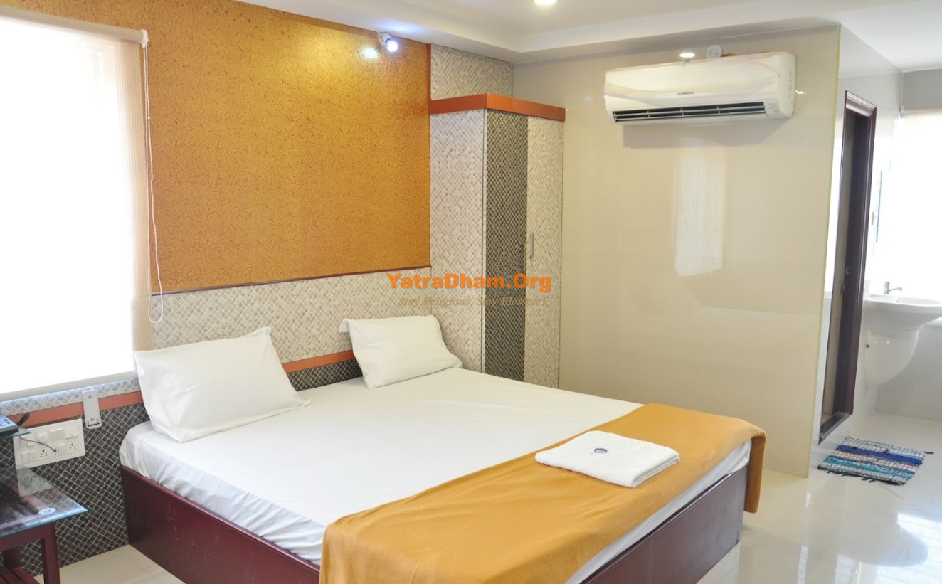 Srikalahasti SSR Residency Room