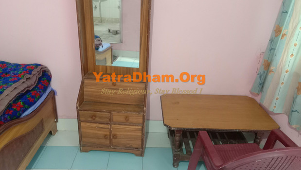 Sunil Lodge Guptkashi 2 Bed Non-AC Room