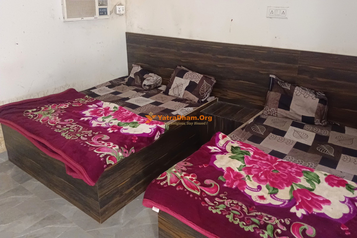 Shri Surendra Bhawan Chitrakoot Room View