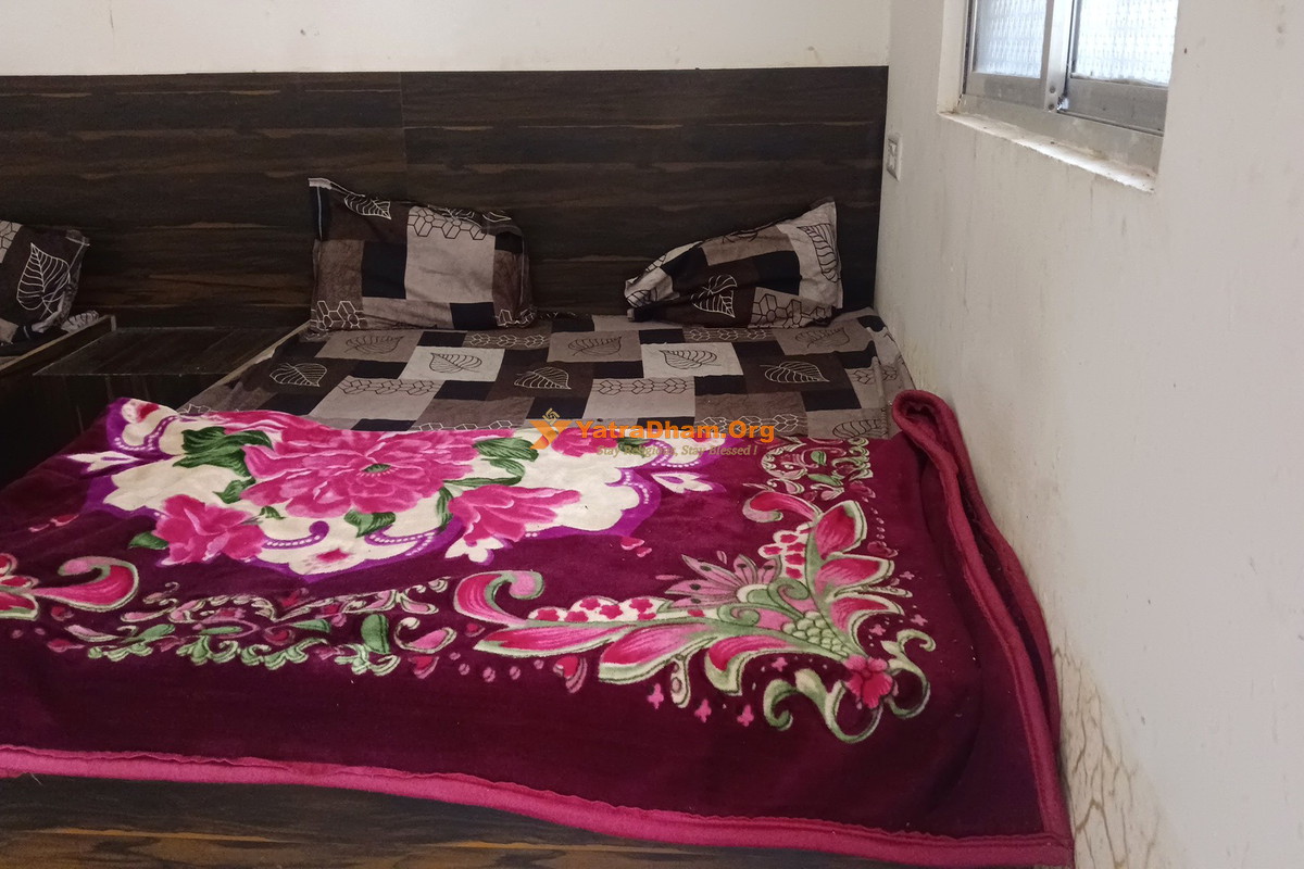 Shri Surendra Bhawan Chitrakoot Room View