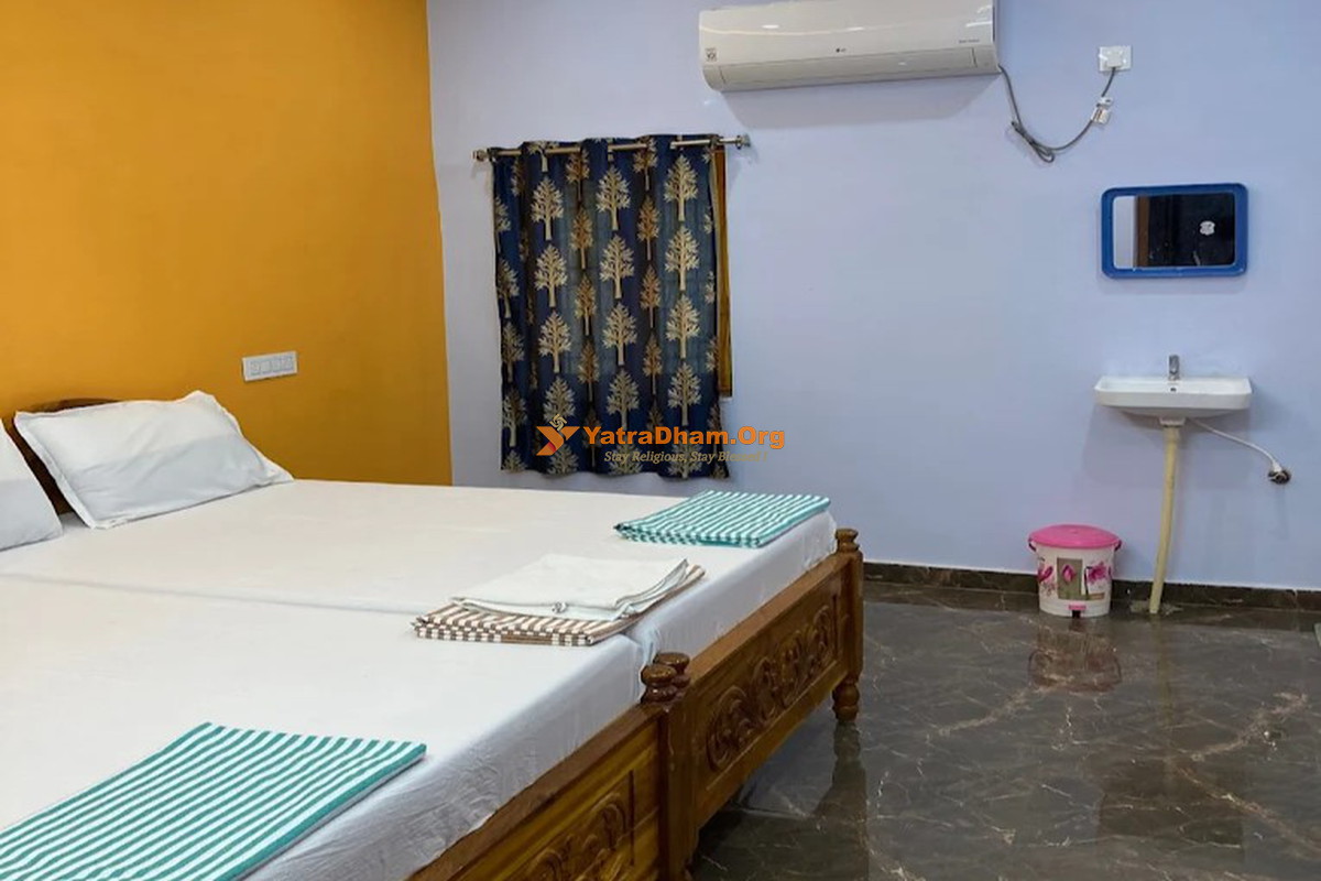 Narahari Guest House  Ahobilam Room