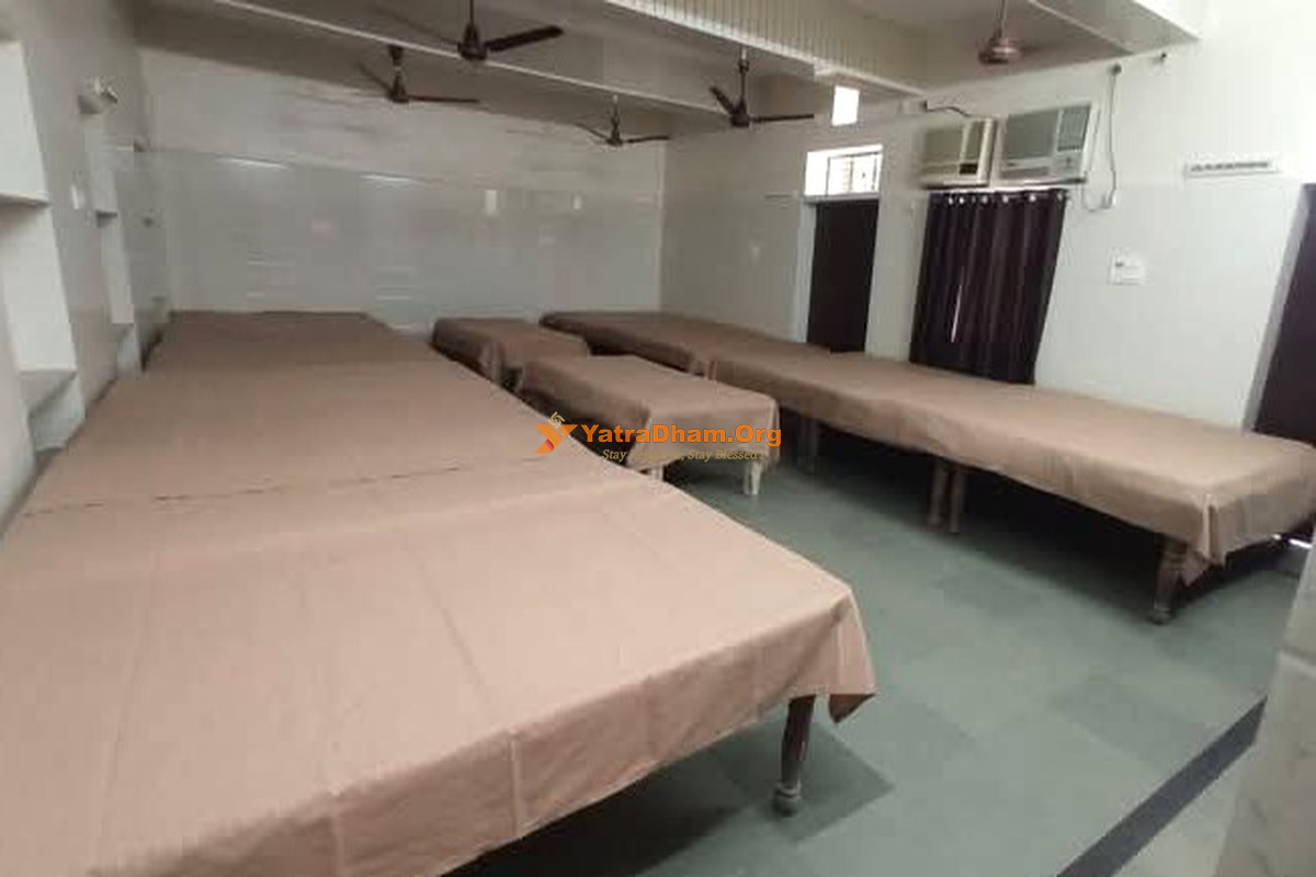 Tikaram Dharamshala (Delhi Wale) Khatu Dormitory Hall