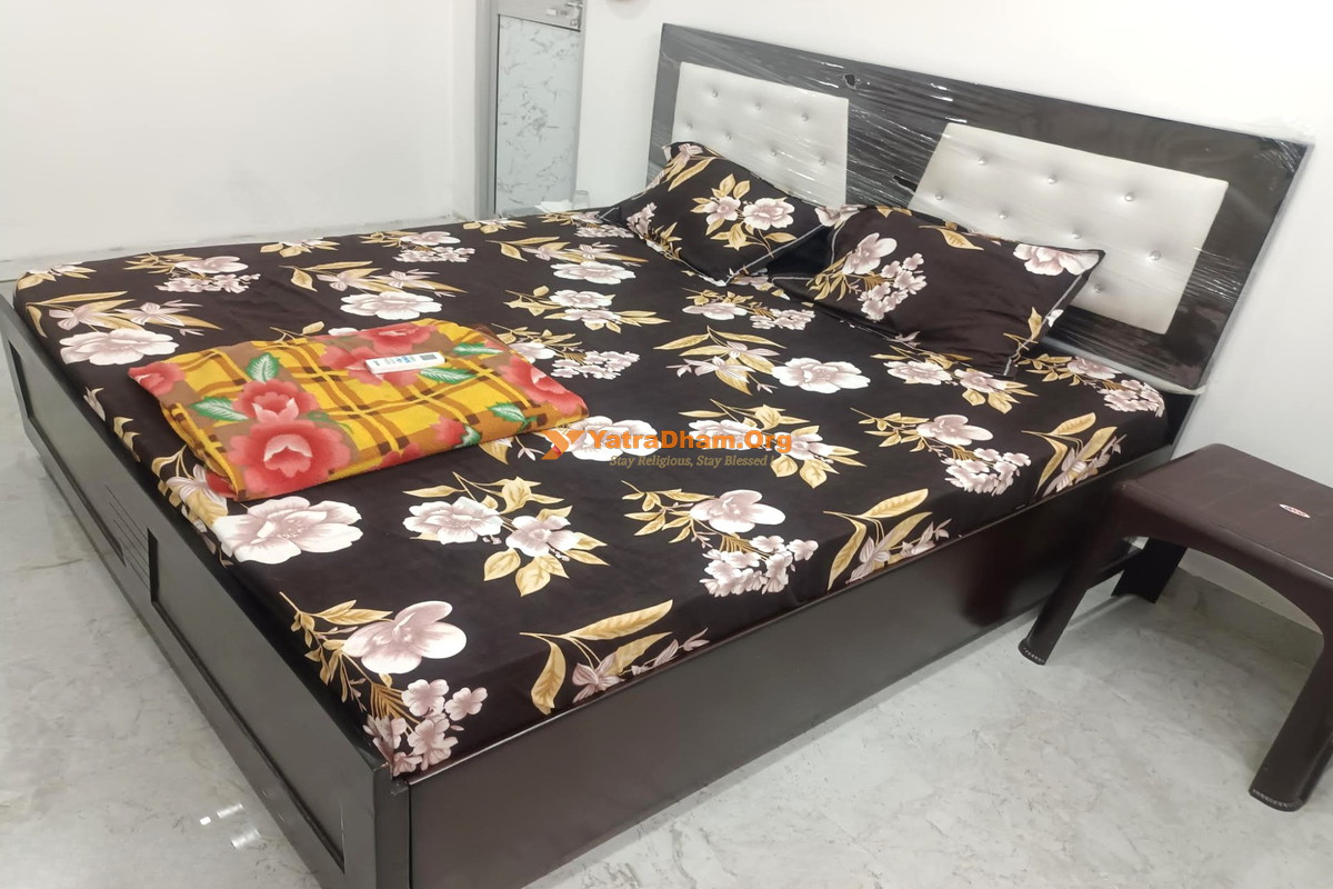 Sumitra Nandan Homestay Ayodhya 2 Bed Room