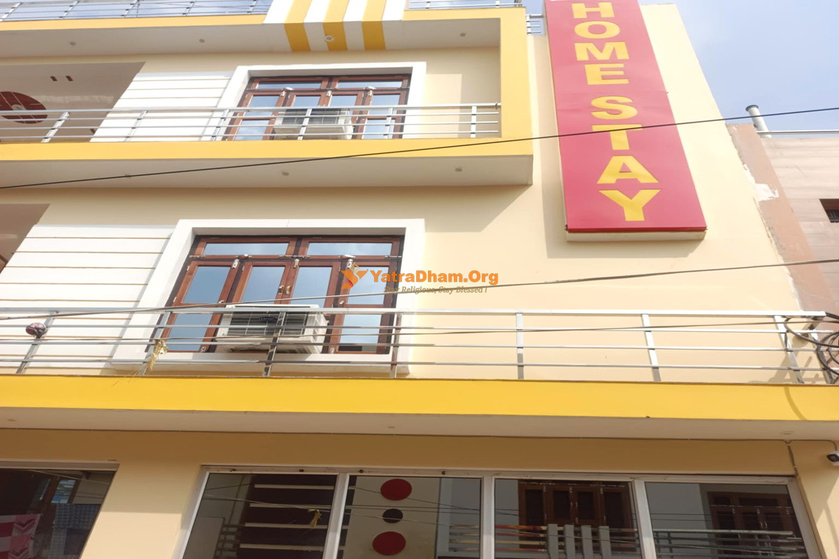 Saraswati Luxurious Home Stay Ayodhya Building