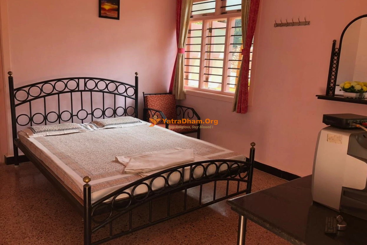 Yogayog Homestay Ganpatipule 2 Bed Room
