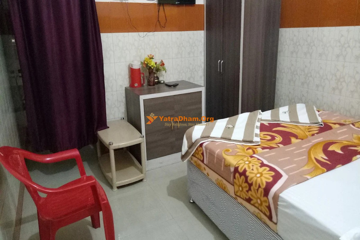 Hotel Royal Deluxe Lodge Badami Room