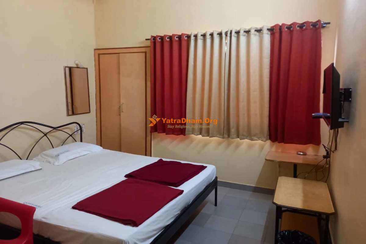 Shanthi Comforts Lodge Davanagere Room