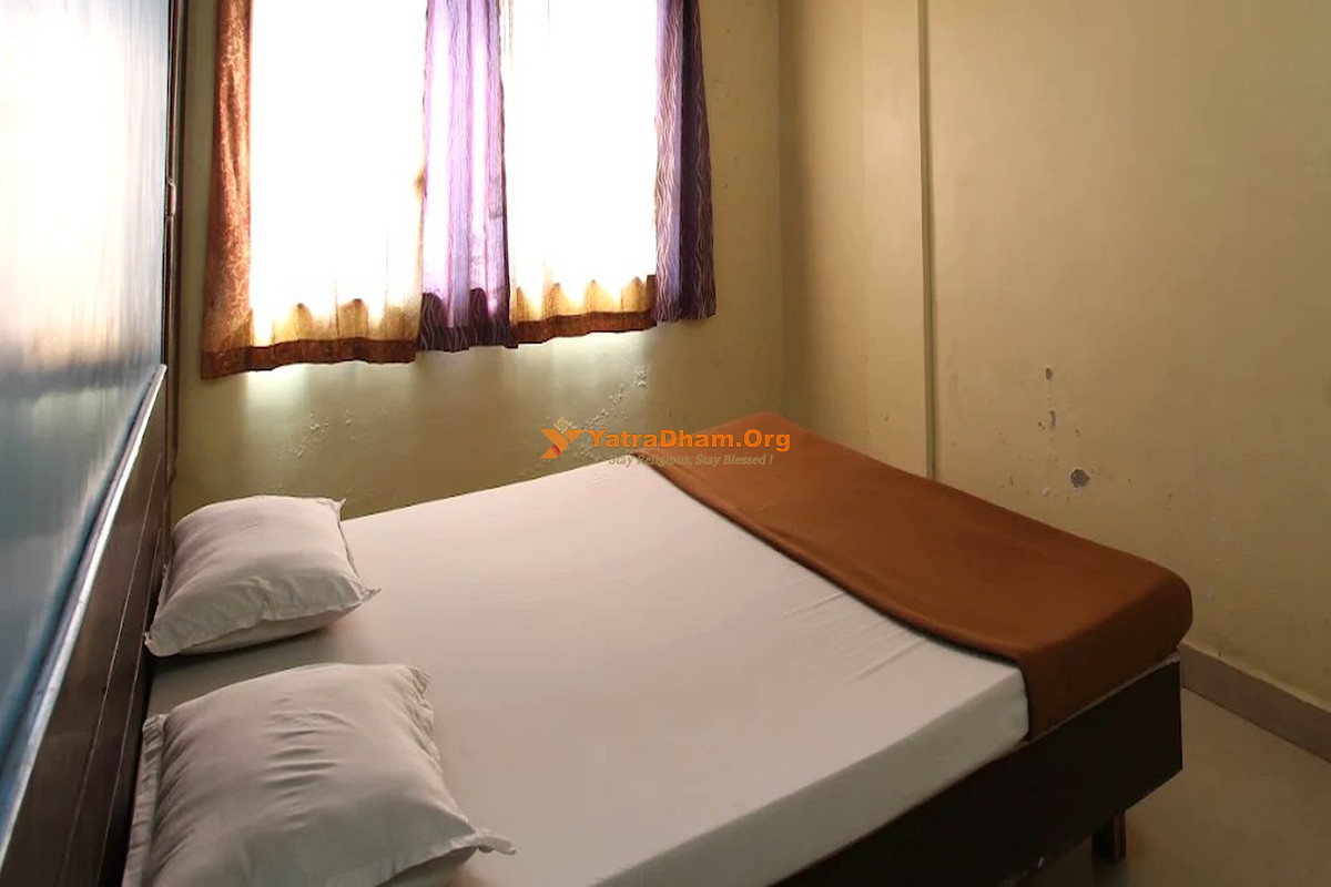 Hotel Sai Niwas Lonavala 2 Bed Room