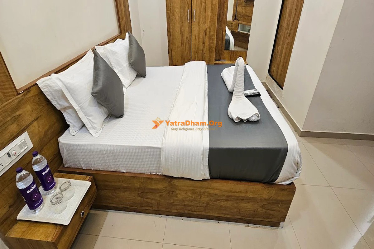 Hotel Aaryodaya - Ahmedabad 2 Bed AC Room View