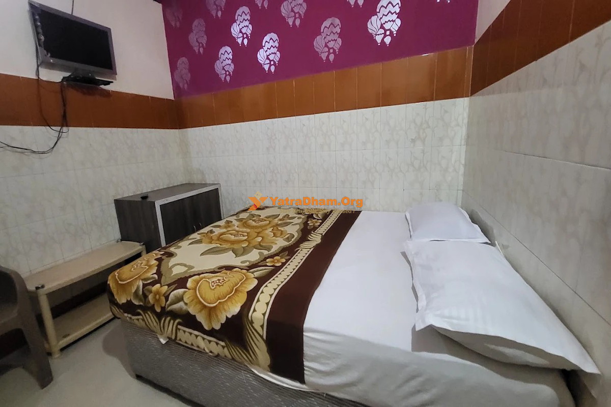 Hotel Royal Deluxe Lodge Badami Room