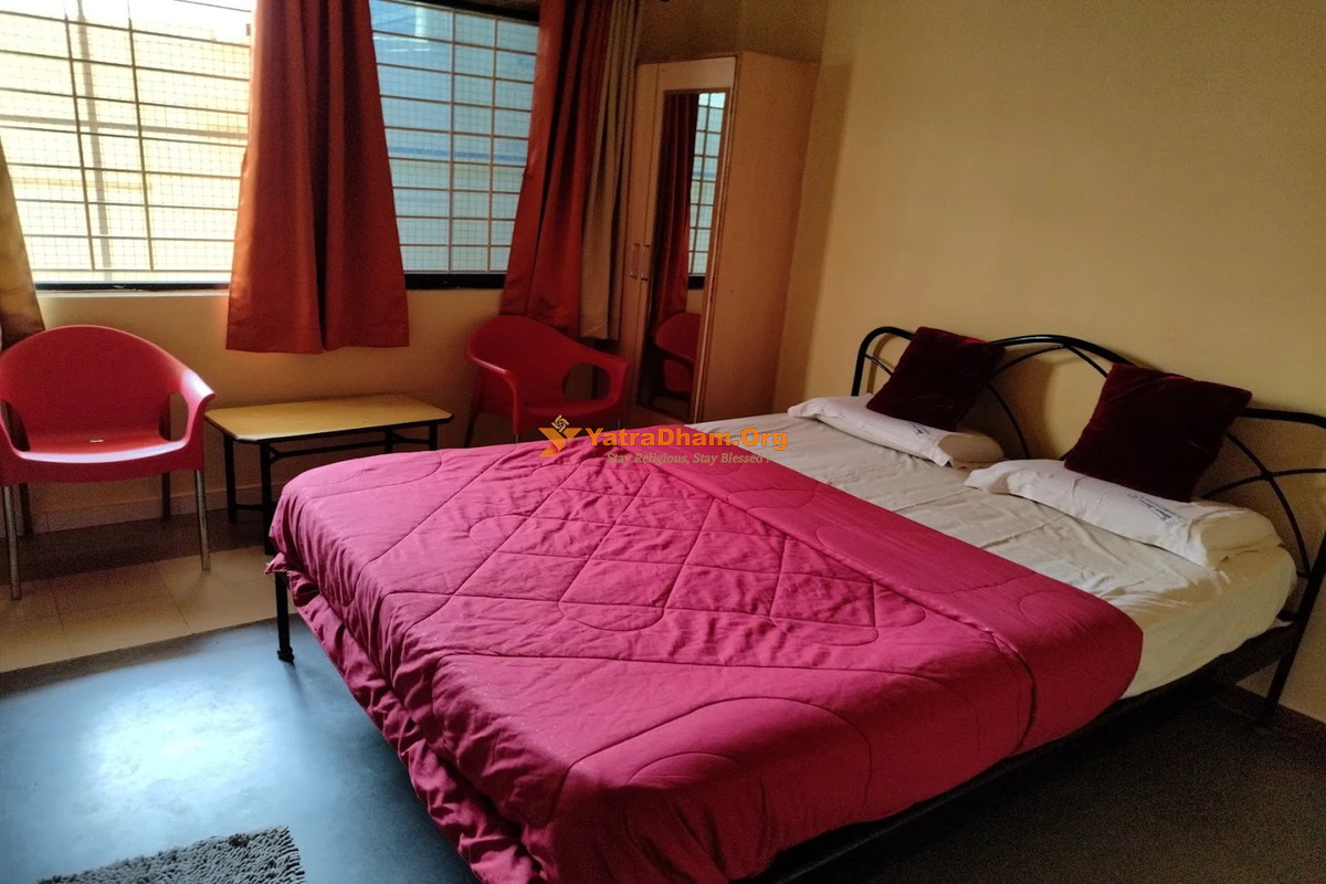 Shanthi Comforts Lodge Davanagere Room