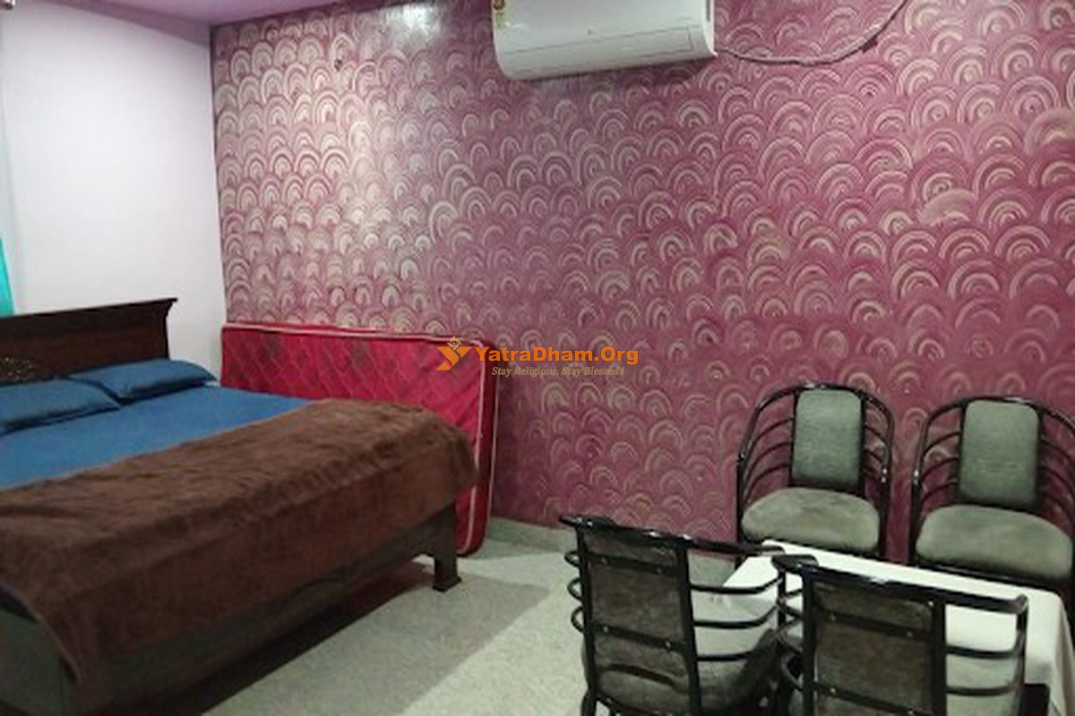 Pavan Grands Lodge Ramachandrapuram Room