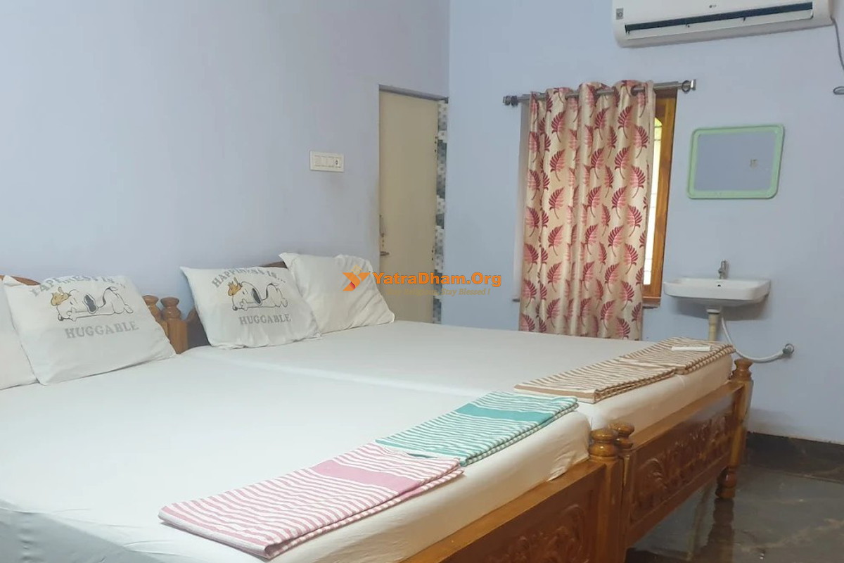 Narahari Guest House  Ahobilam Room