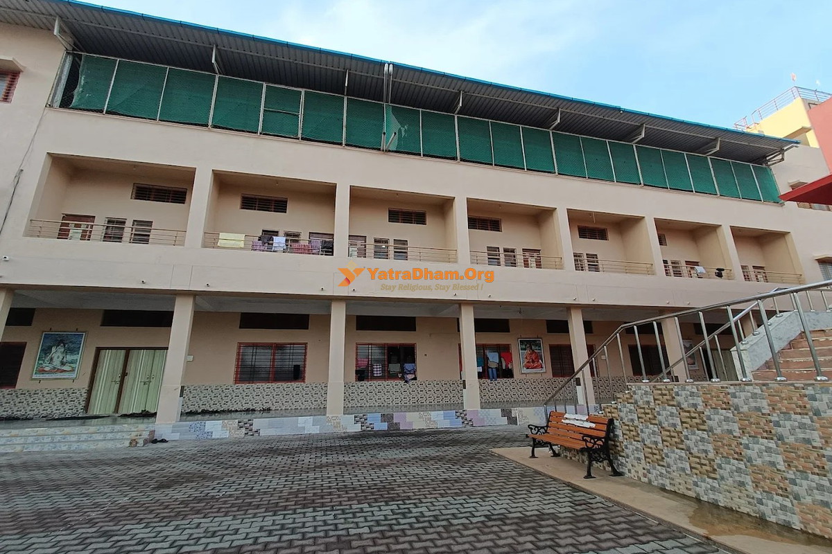 Shri Sadguru Dham Ashram Trimbakeshwar Building