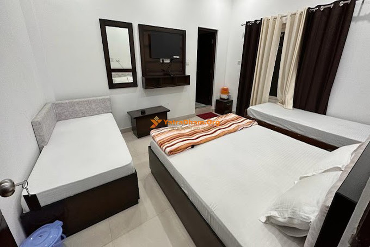 Atulya Home Stay Uttarkashi 4 Bed Room View